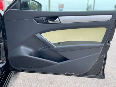 2013 Volkswagen Passat SE