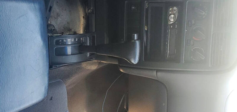 1996 Nissan Pathfinder LE