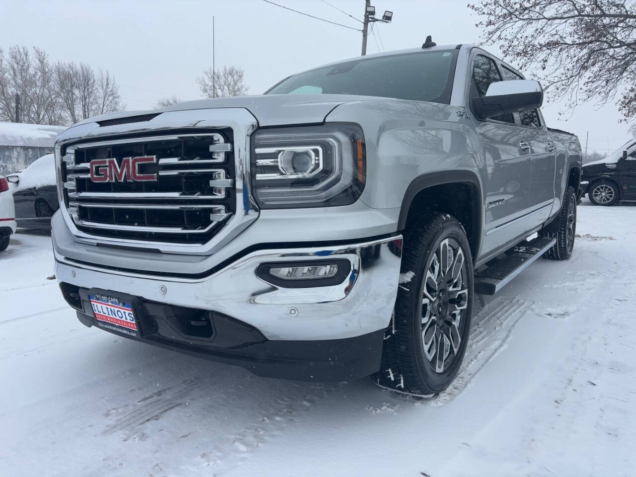 2017 GMC Sierra 1500 for sale at Illinois Auto Wholesalers in Tolono, IL