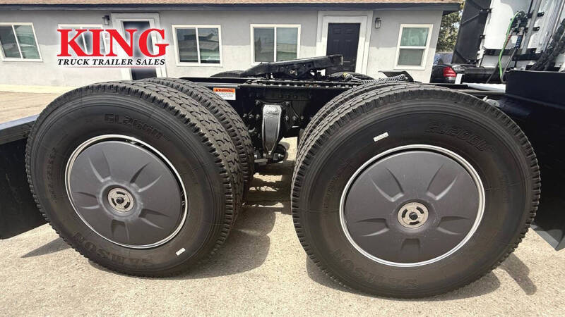 2024 Freightliner Cascadia