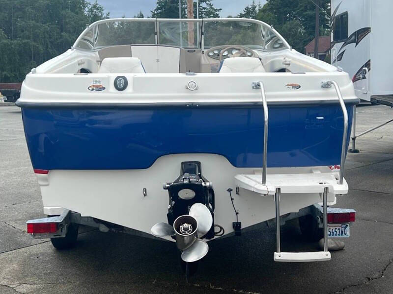 2004 Bayliner 210 Cuddy for sale at Simple Car Company in Oak Harbor, WA