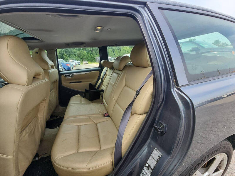 2004 Volvo V70 R
