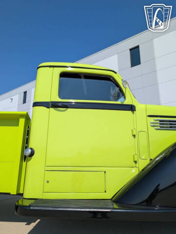 1945 Diamond T 509