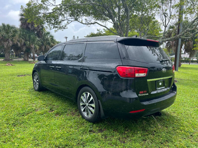 2017 Kia Sedona EX
