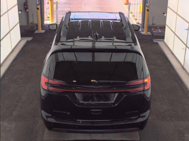 2025 Chrysler Pacifica Limited