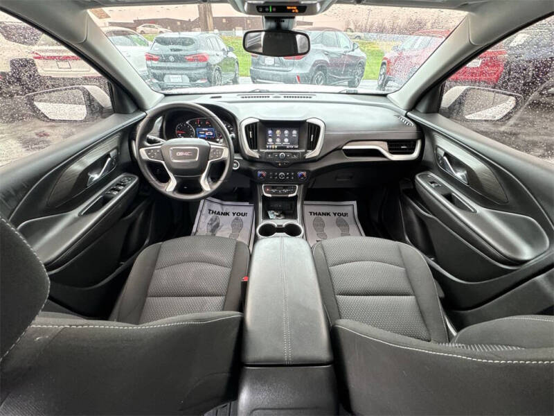 2022 GMC Terrain SLE