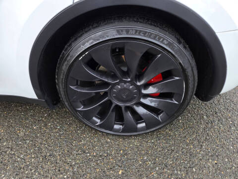 2023 Tesla Model Y Performance