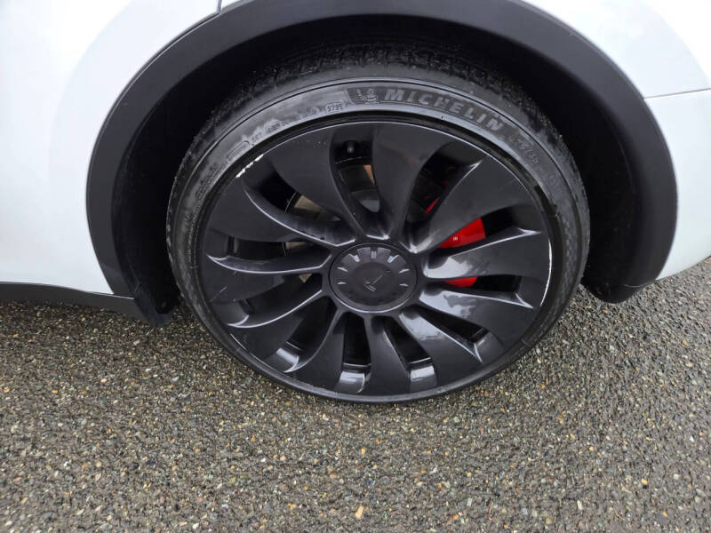 2023 Tesla Model Y Performance