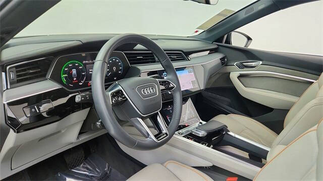 2024 Audi Q8 Sportback e-tron quattro Prestige S line