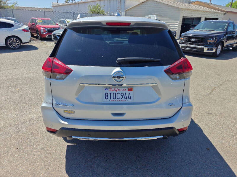 2020 Nissan Rogue SL
