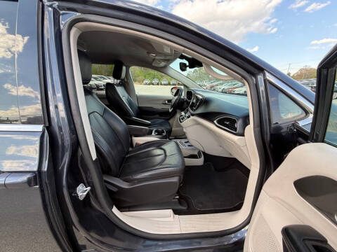 2020 Chrysler Pacifica Touring L