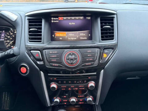 2020 Nissan Pathfinder SV