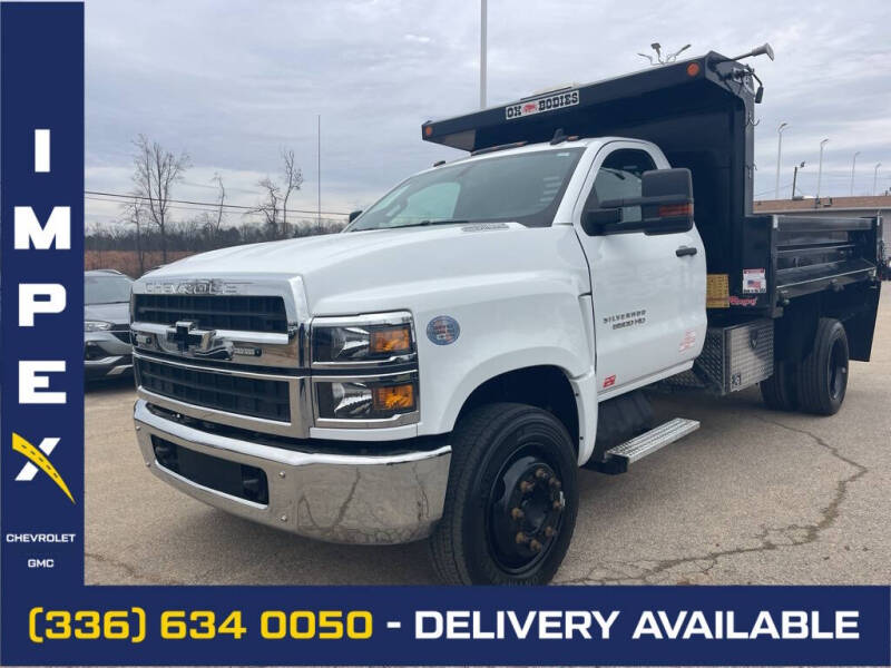 2022 Chevrolet Silverado 4500 Medium Duty Chassis Cab Work Truck's photo