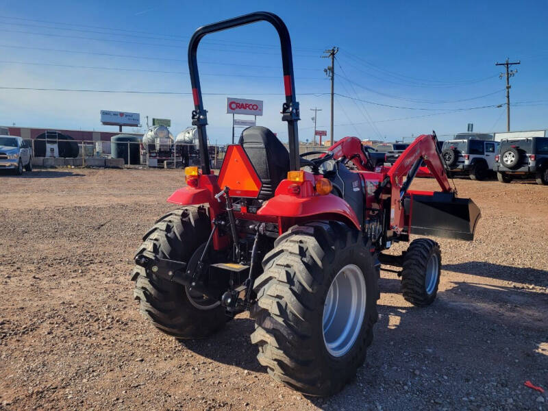 2025 Mahindra 1640 Shuttle