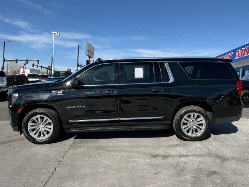 2022 GMC Yukon XL SLT
