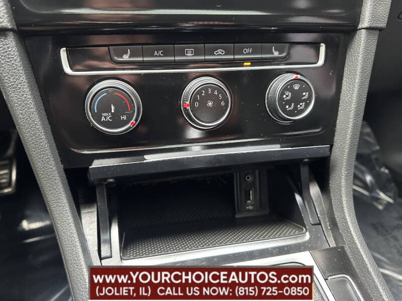 2017 Volkswagen Golf GTI Sport