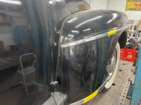 1948 Ford Super Deluxe