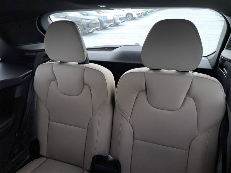 2026 Volvo XC90 B5 Core