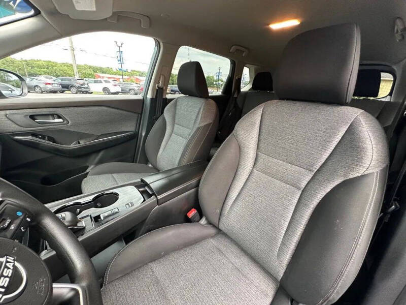 2022 Nissan Rogue SV