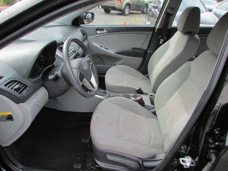 2013 Hyundai Accent GS
