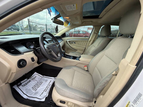 2018 Ford Taurus SEL