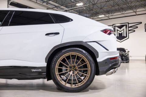2023 Lamborghini Urus Performante