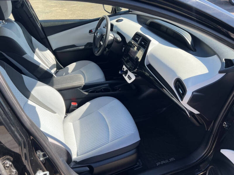 2016 Toyota Prius Two
