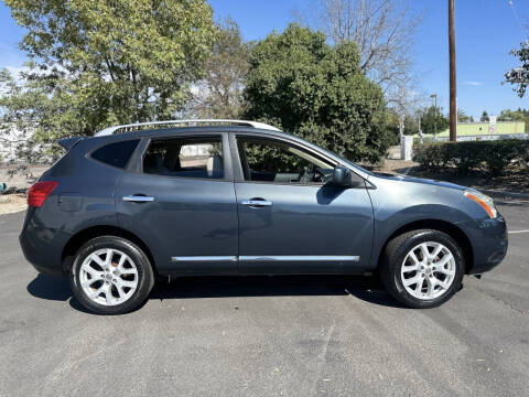 2012 Nissan Rogue SV w/SL Package