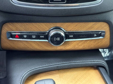 2022 Volvo XC90 Recharge T8 Inscription Expression 6P