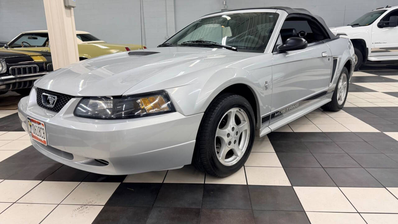 2002 Ford Mustang 6