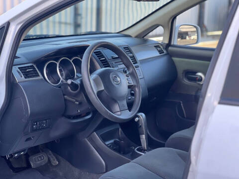 2011 Nissan Versa 1.8 S