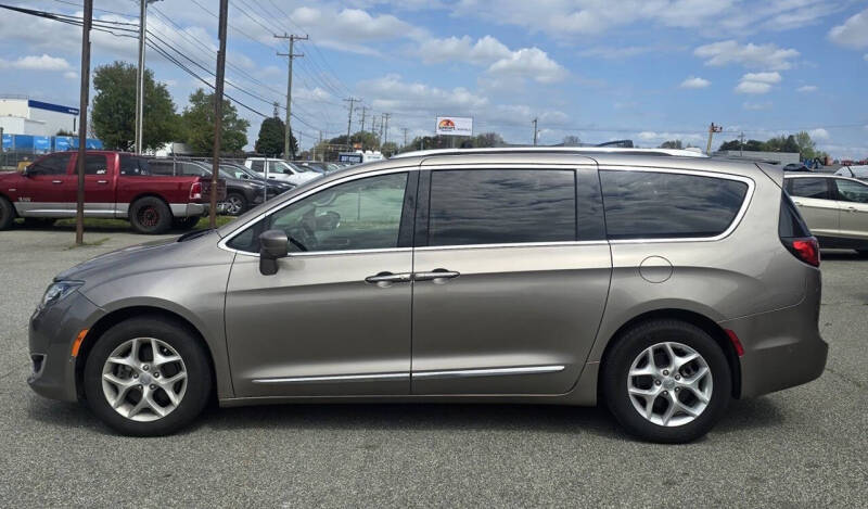 2018 Chrysler Pacifica Touring L Plus