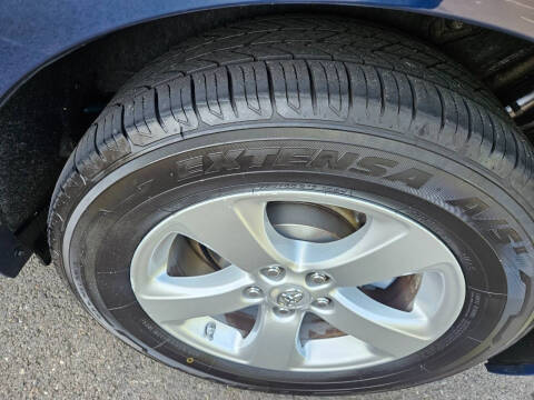 2011 Toyota Sienna LE 7-Passenger Auto Access Seat