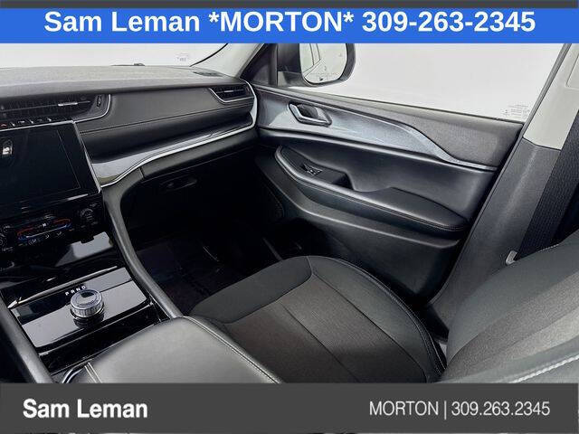 2023 Jeep Grand Cherokee Laredo