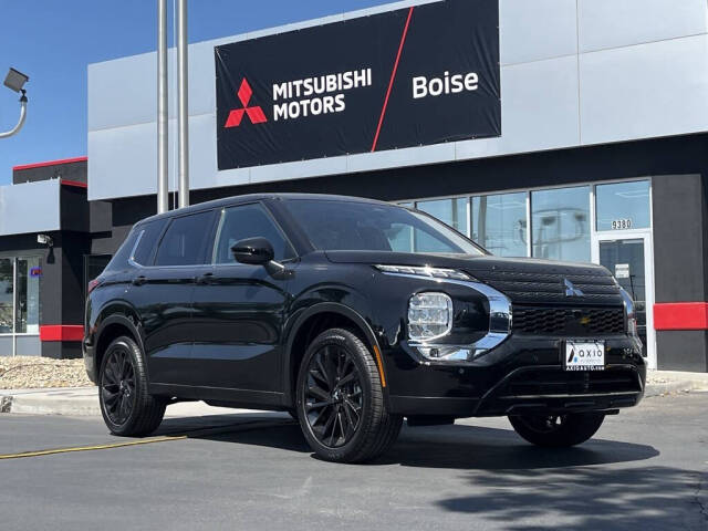 2024 Mitsubishi Outlander for sale at Axio Auto Boise in Boise, ID