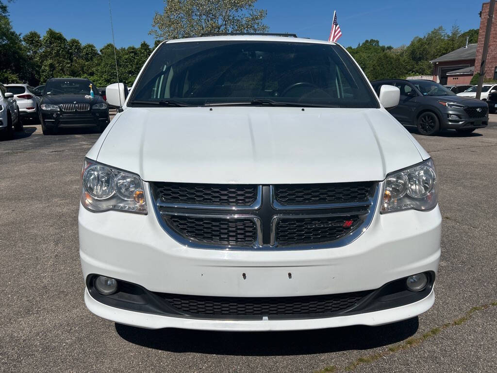 White 2017 Dodge Grand Caravan SXT SXT 4dr Mini-Van 2