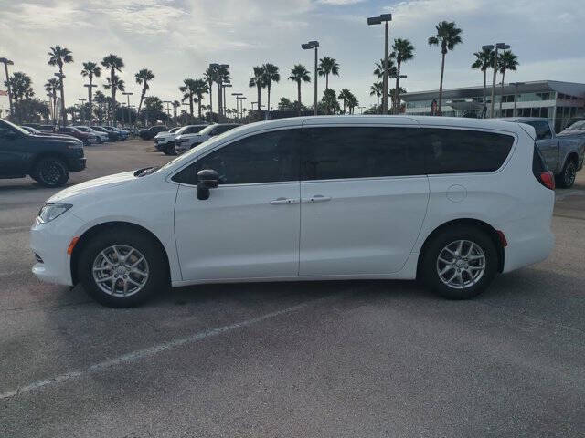 2026 Chrysler Voyager LX