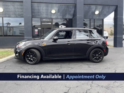 2017 MINI Hardtop 4 Door Cooper