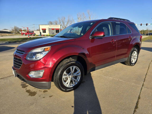 2017 Chevrolet Equinox for sale at Bigfoot Auto in Hiawatha, IA