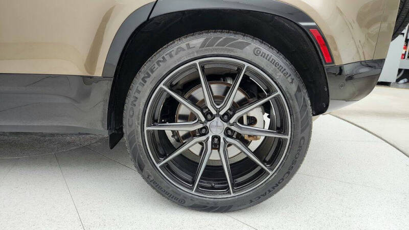 2024 Land Rover Defender 110 P400 X-Dynamic SE