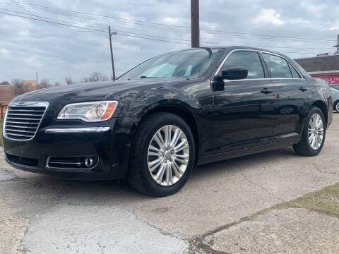 2014 Chrysler 300 for sale at Texas Select Autos LLC in Mckinney TX