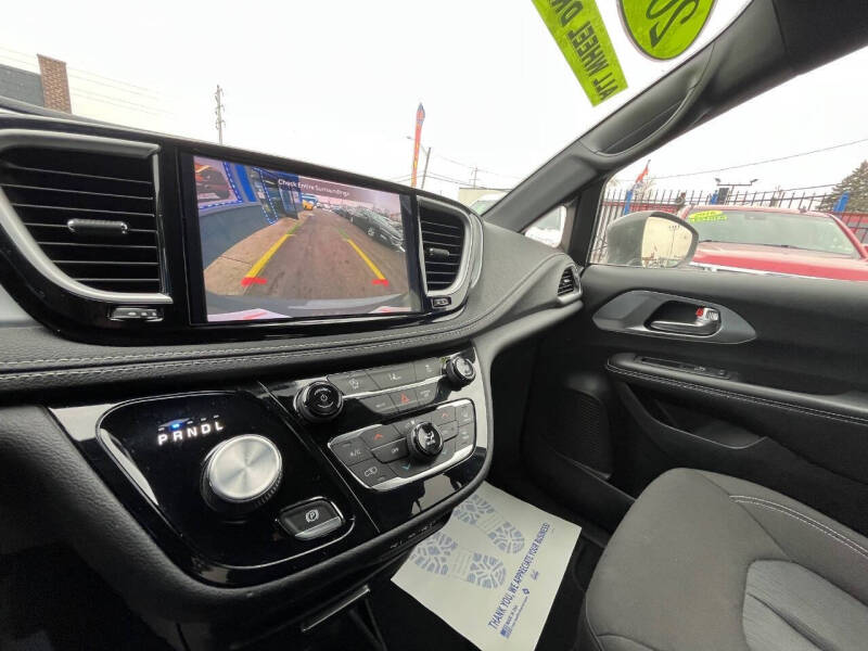 2022 Chrysler Pacifica Touring