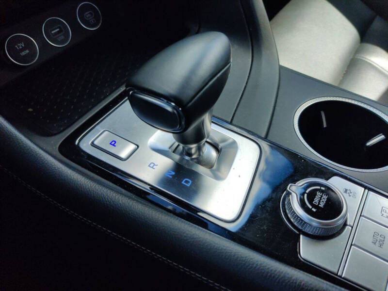 2024 GENESIS G70 Standard - Photo 22