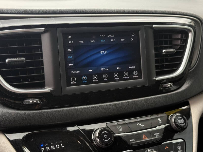 2020 Chrysler Pacifica Touring L