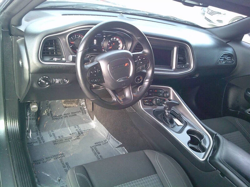 2022 Dodge Challenger SXT