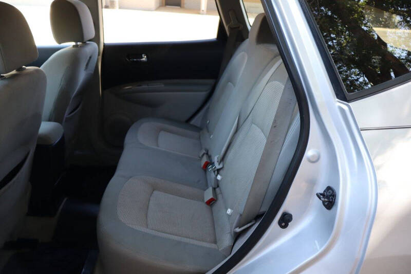 2011 Nissan Rogue SV