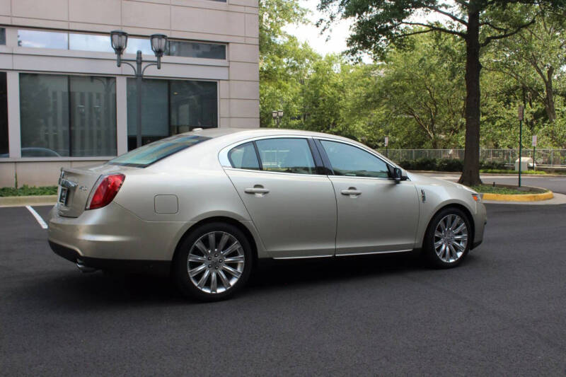 2011 Lincoln MKS