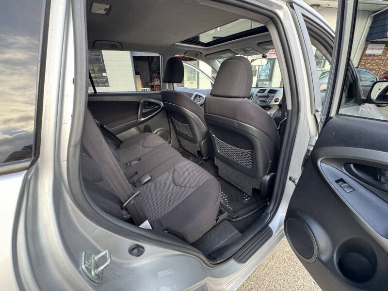 2009 Toyota RAV4 Sport