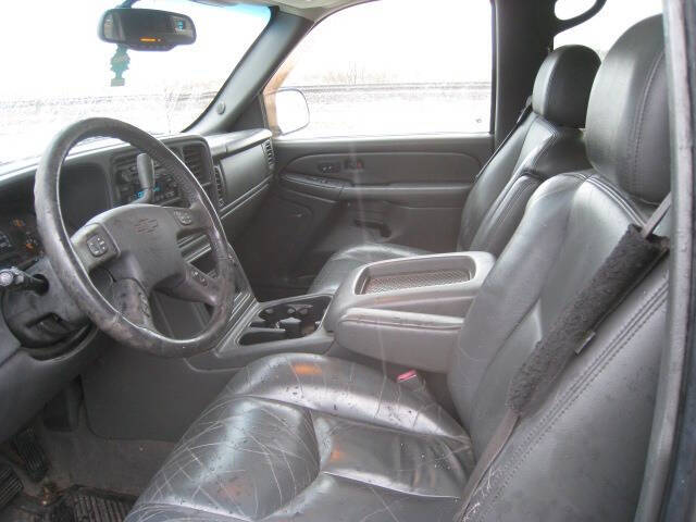 2004 Chevrolet Avalanche Base photo 10