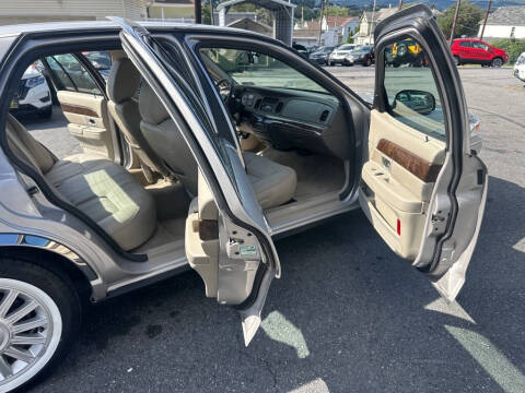 2011 Mercury Grand Marquis LS